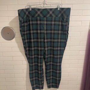 Torrid Plaid Pixie Pants -- 4R